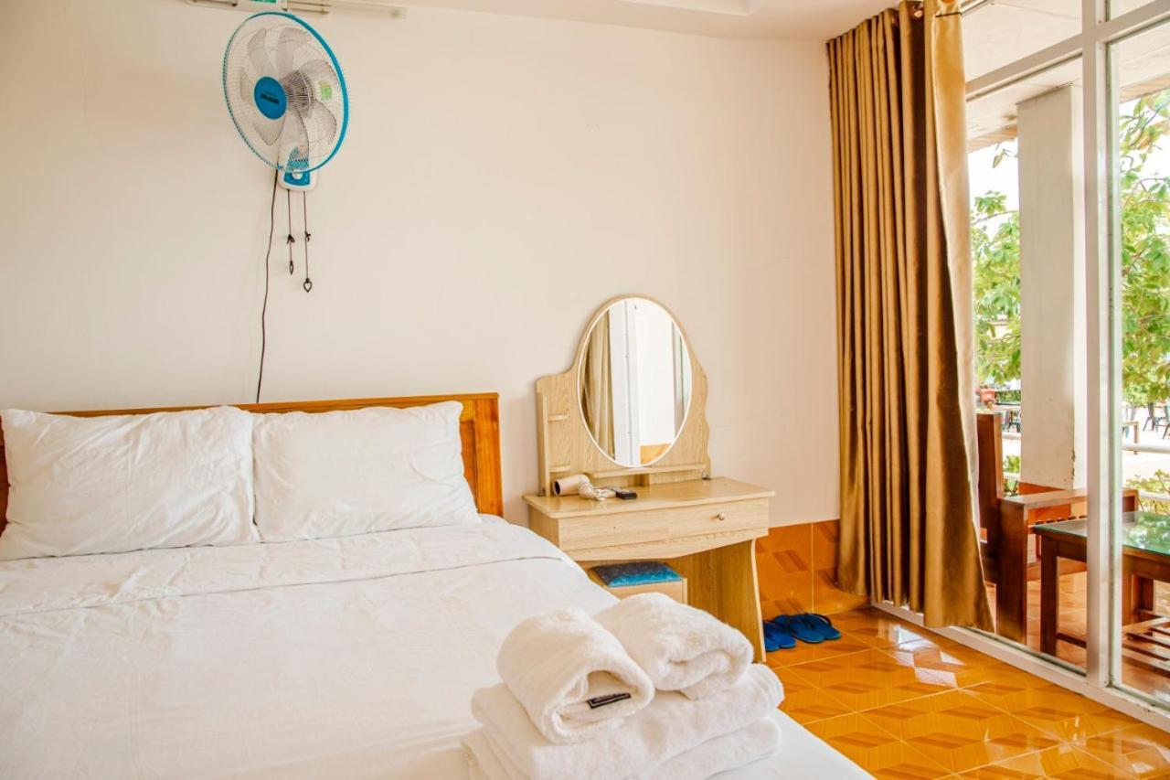 Thien Tan Hotel Chi Khu Co Ong Eksteriør billede